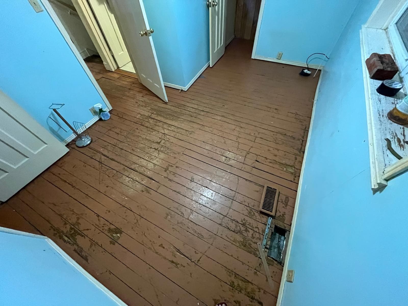 Interior Painting & Flooring Refresh